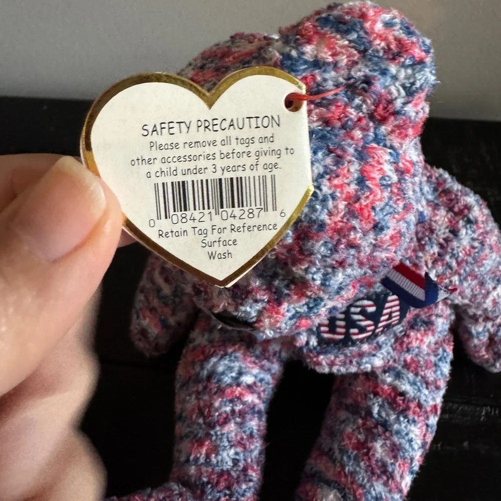 Ty Beanie Baby USA Bear 2000 Patriotic Collectible - Red White blue 4th of July